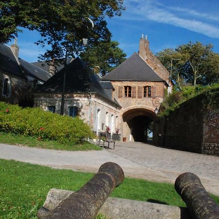 Gite Le Corps De Garde Montreuil  Bagian luar foto